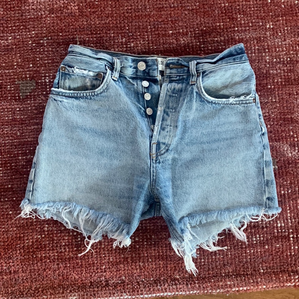 Agolde Riley short. Soft and comfortable.